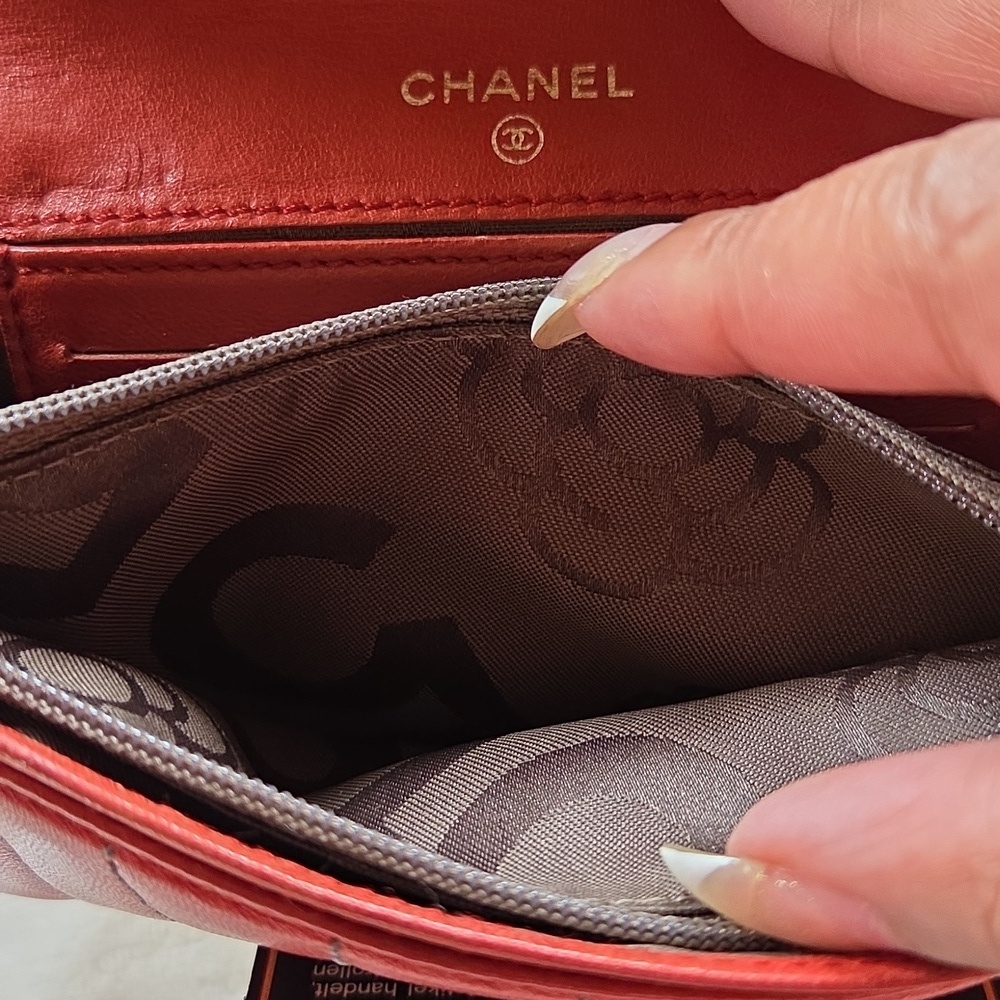 Chanel Mademoiselle Classic Red Leather Wallet - Picture 6 of 9